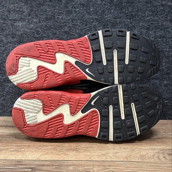 Nike Air Max Excee Men's Bred Sneakers Size US 8.5 - Picture 3 of 5